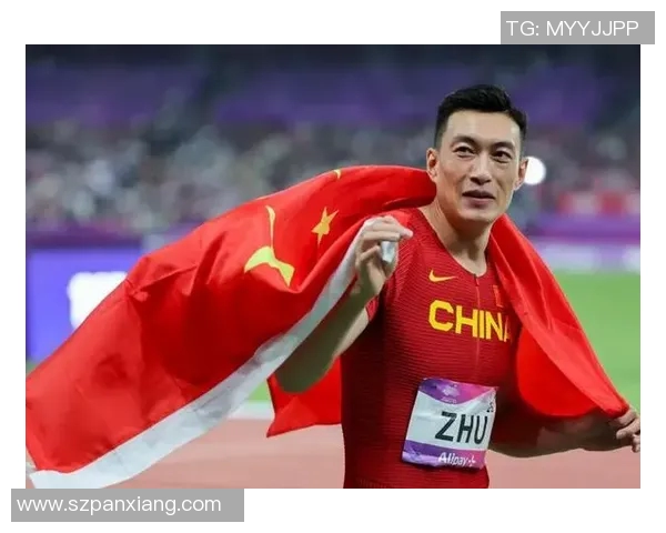 中国健将征战铁人三项世界杯,天气恶劣仍勇夺冠军 中国健将征战铁人三项世界杯,天气恶劣仍勇夺冠军